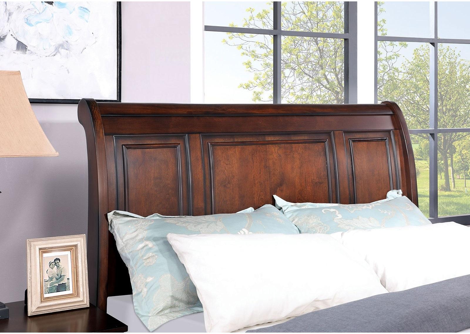

    
Transitional Dark Cherry Solid Wood CAL Bedroom Set 3pcs Furniture of America CM7548CH-DR Wells
