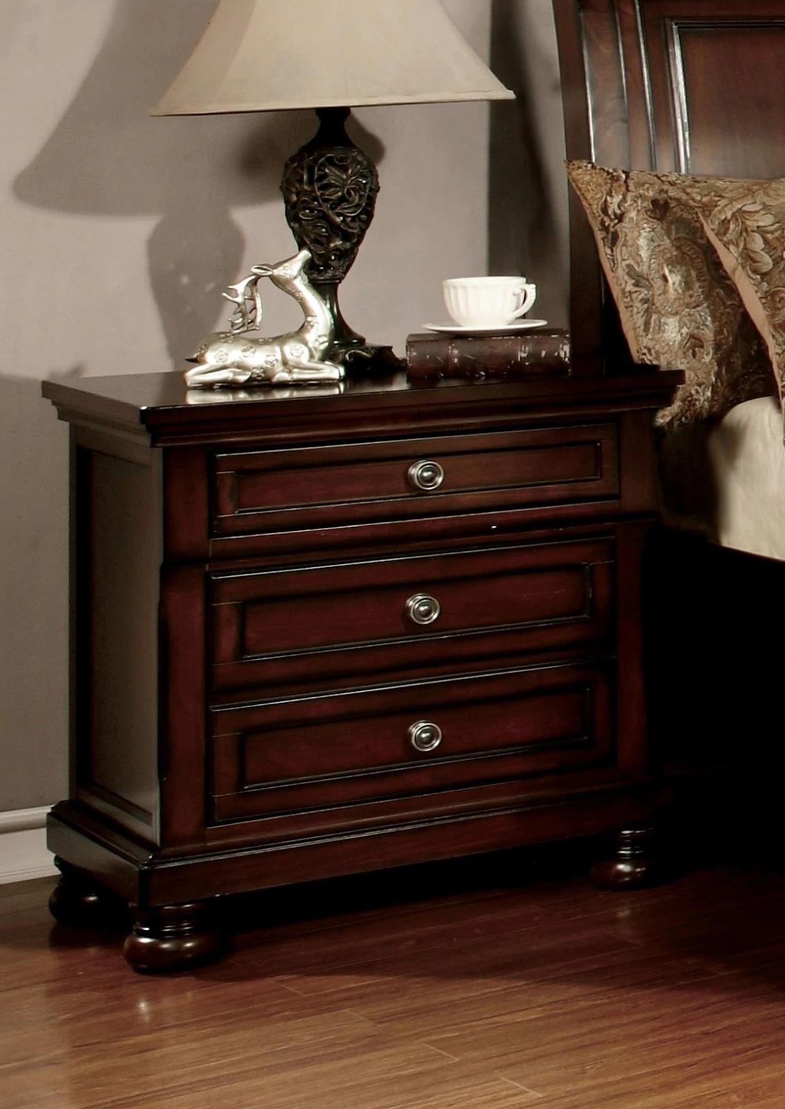 

    
Transitional Dark Cherry Solid Wood CAL Bedroom Set 3pcs Furniture of America CM7682-CK Northville
