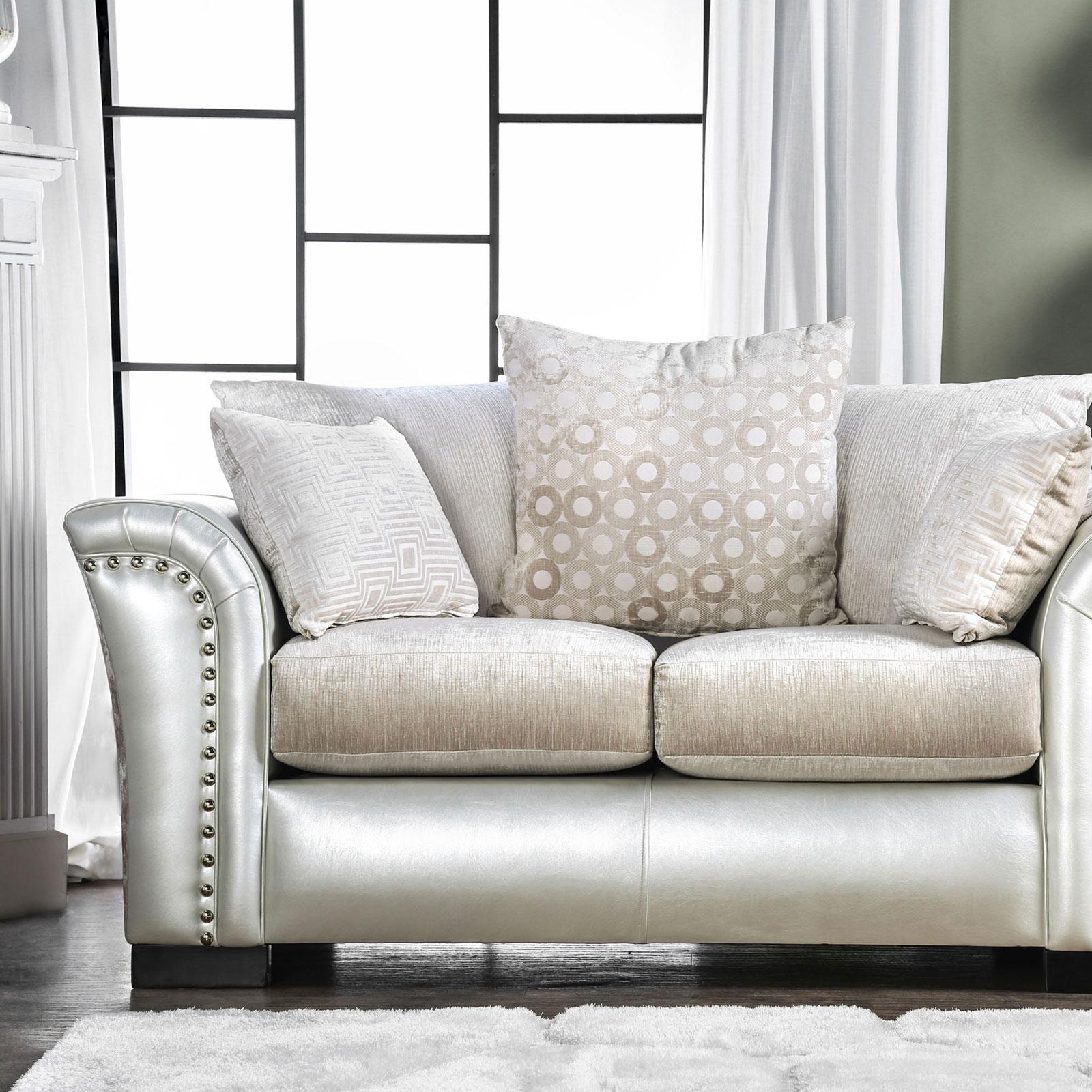 

    
White Fabric Loveseat BENIGNO SM6411-LV Furniture of America Transitional

