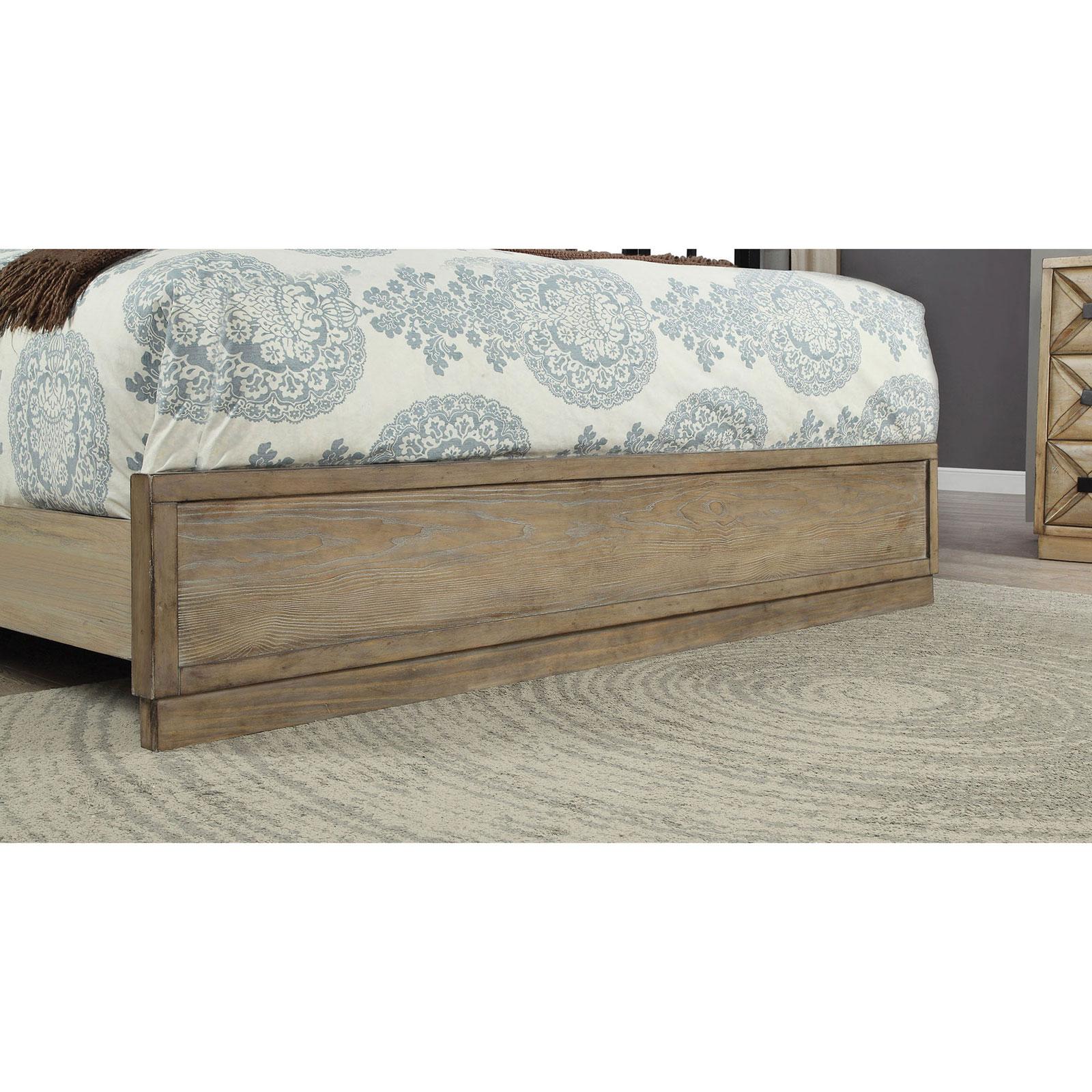 

    
Oak Chenille Tall Headboard Queen Bed MARKOS CM7393Q Furniture of America
