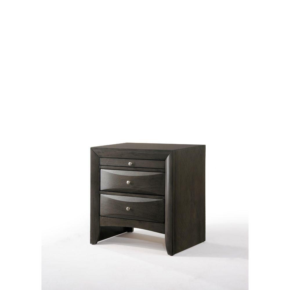 

    
22700Q-3pcs Transitional Gray Oak Wood Queen 3PCS Bedroom Set w/ Storage by Acme Ireland 22700Q-3pcs
