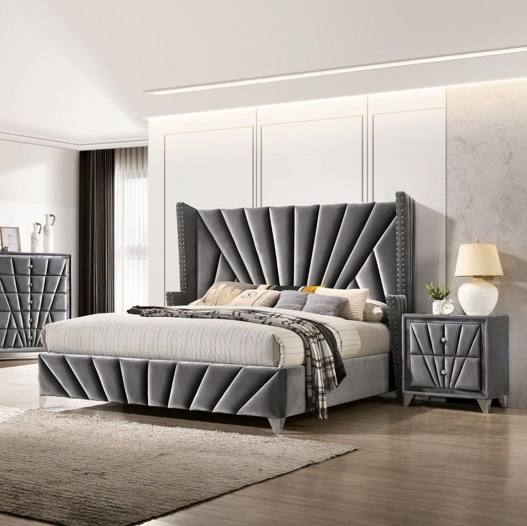 

    
Transitional Gray Solid Wood King Bedroom Set 3pcs Furniture of America CM7164 Carissa
