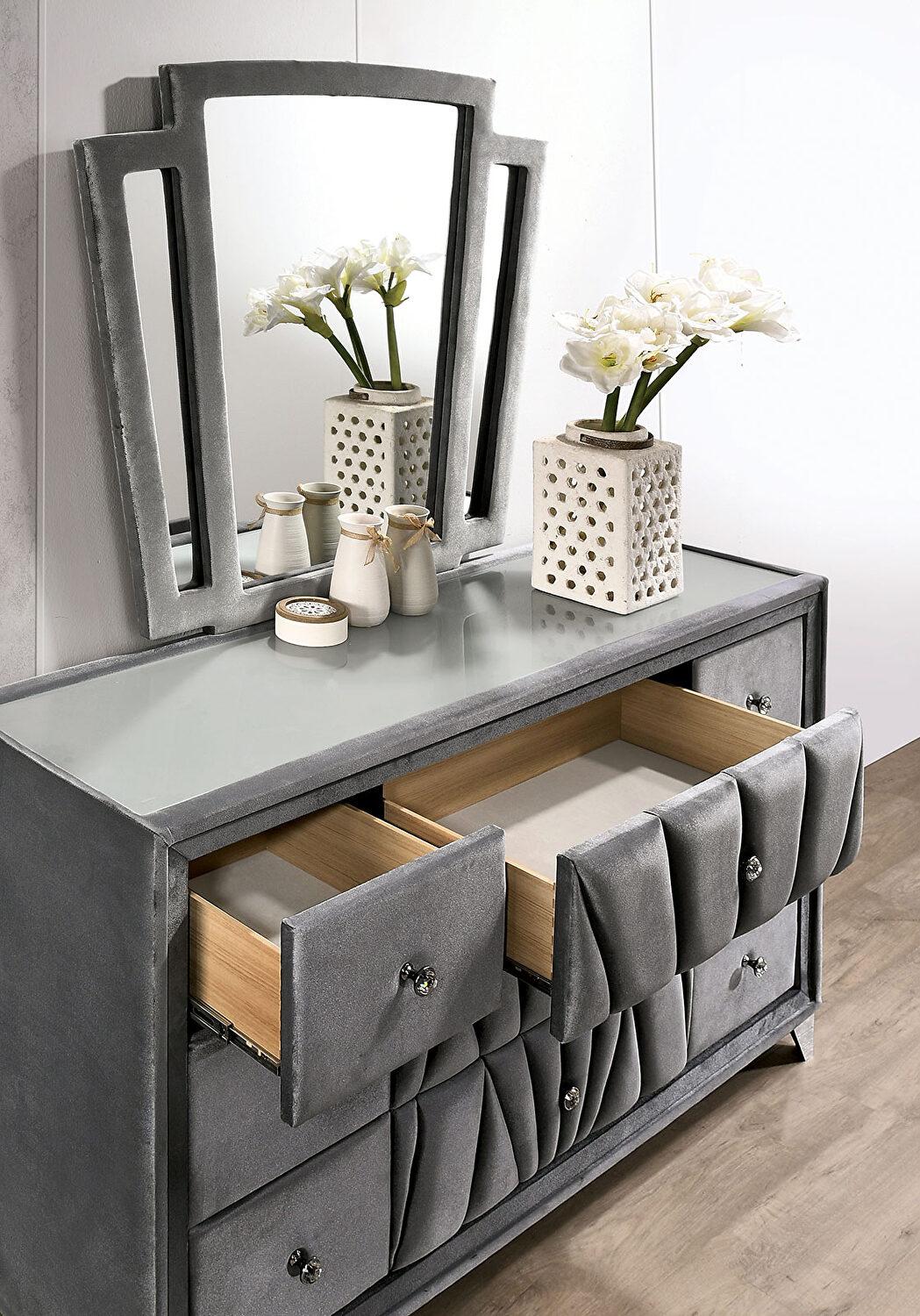 

                    
Buy Transitional Gray Solid Wood King Bedroom Set 5pcs Furniture of America CM7164 Carissa
