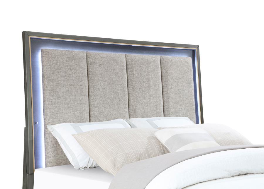 

    
224741Q-5PCS Transitional Gray Wood Queen Panel Bedroom Set 5PCS Coaster Kieran 224741Q
