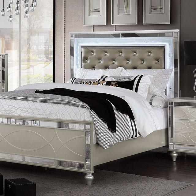 

    
Transitional Silver Mirror Accents King Panel Bed by Furniture of America CM7891 Manar
