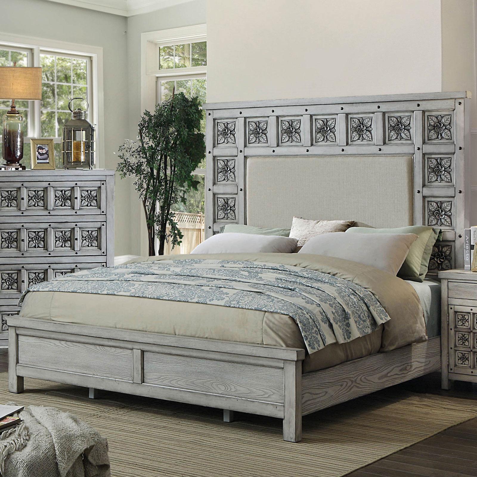 

    
Transitional King Platform Bed in Antique Light Gray Pantaleon by Furniture of America

