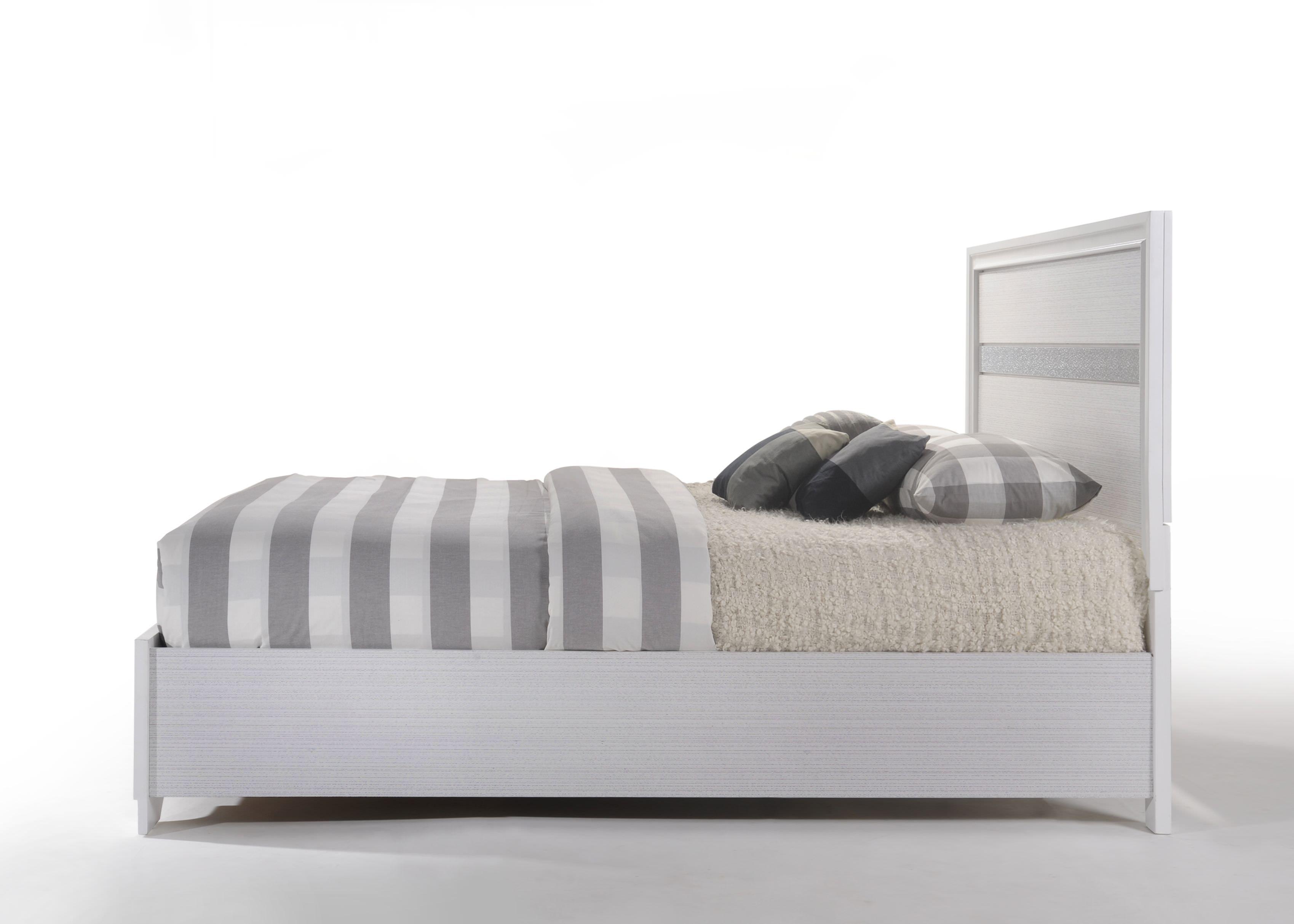

        
Acme Furniture Naima-25770Q Storage Bed White/Silver White Finish 0840412068492
