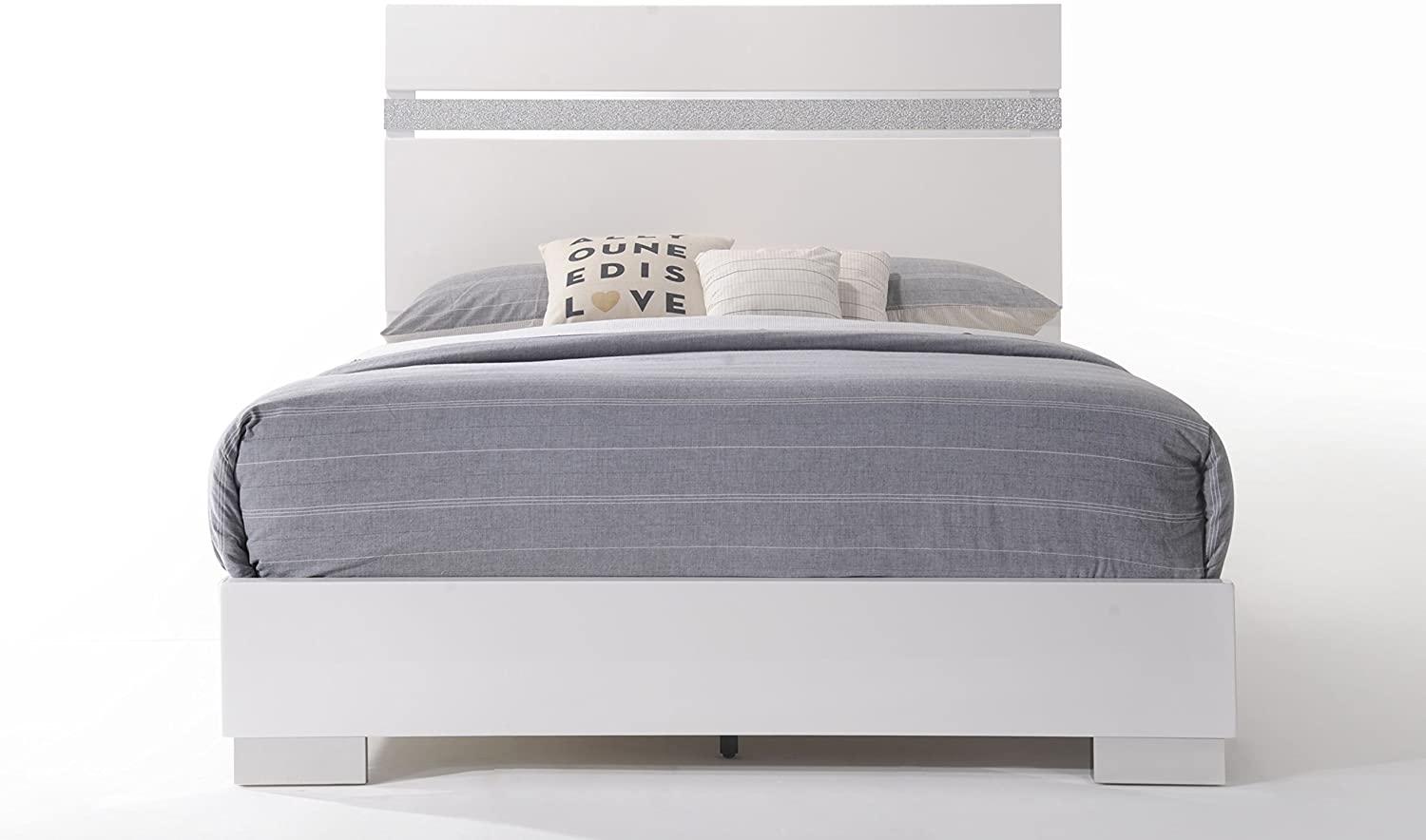 

    
White High Gloss Finish Queen Bed Contemporary Naima II-26770Q Acme
