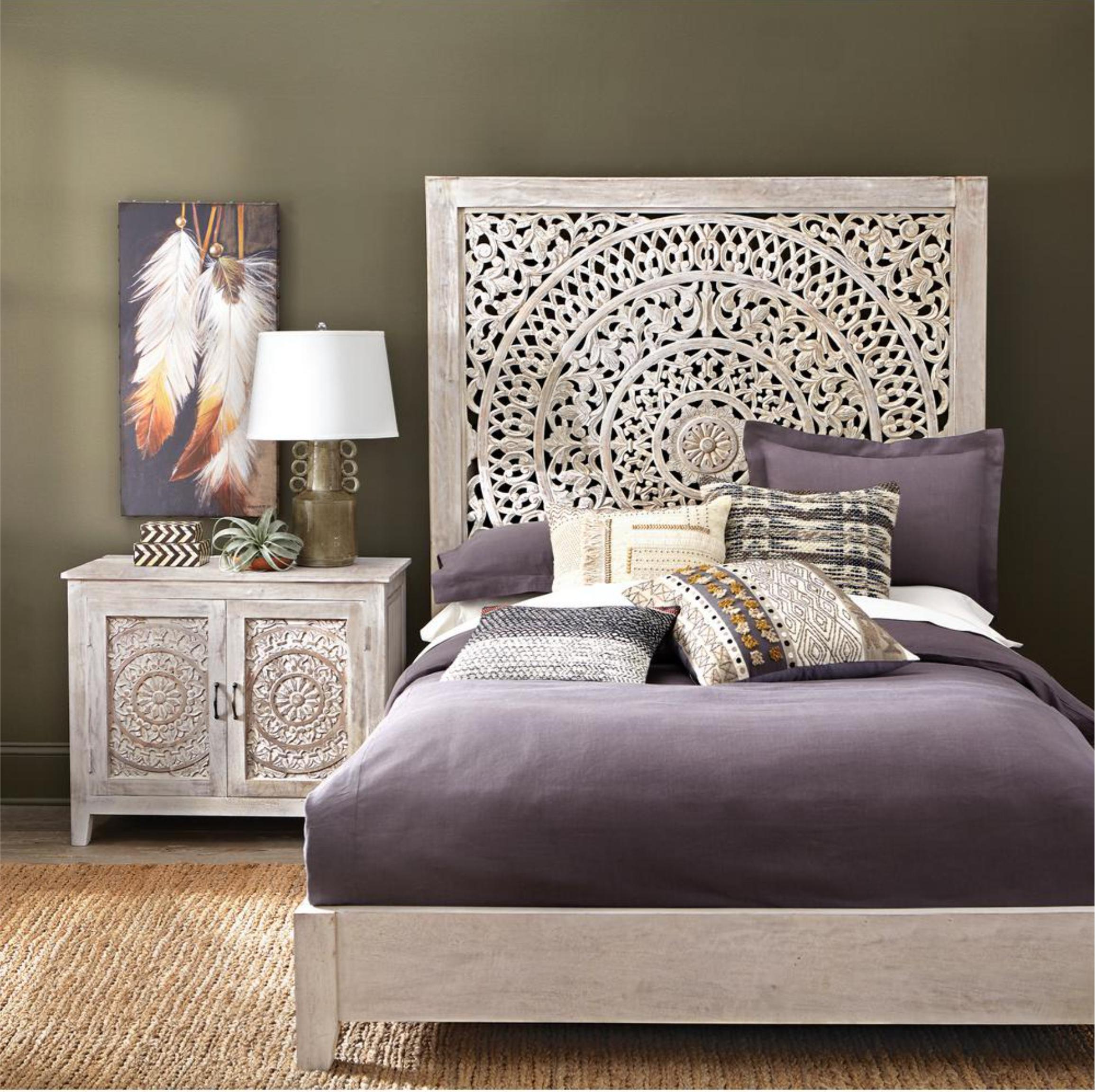 

    
UCS-6621-5PC Carved Lace Bedroom Set
