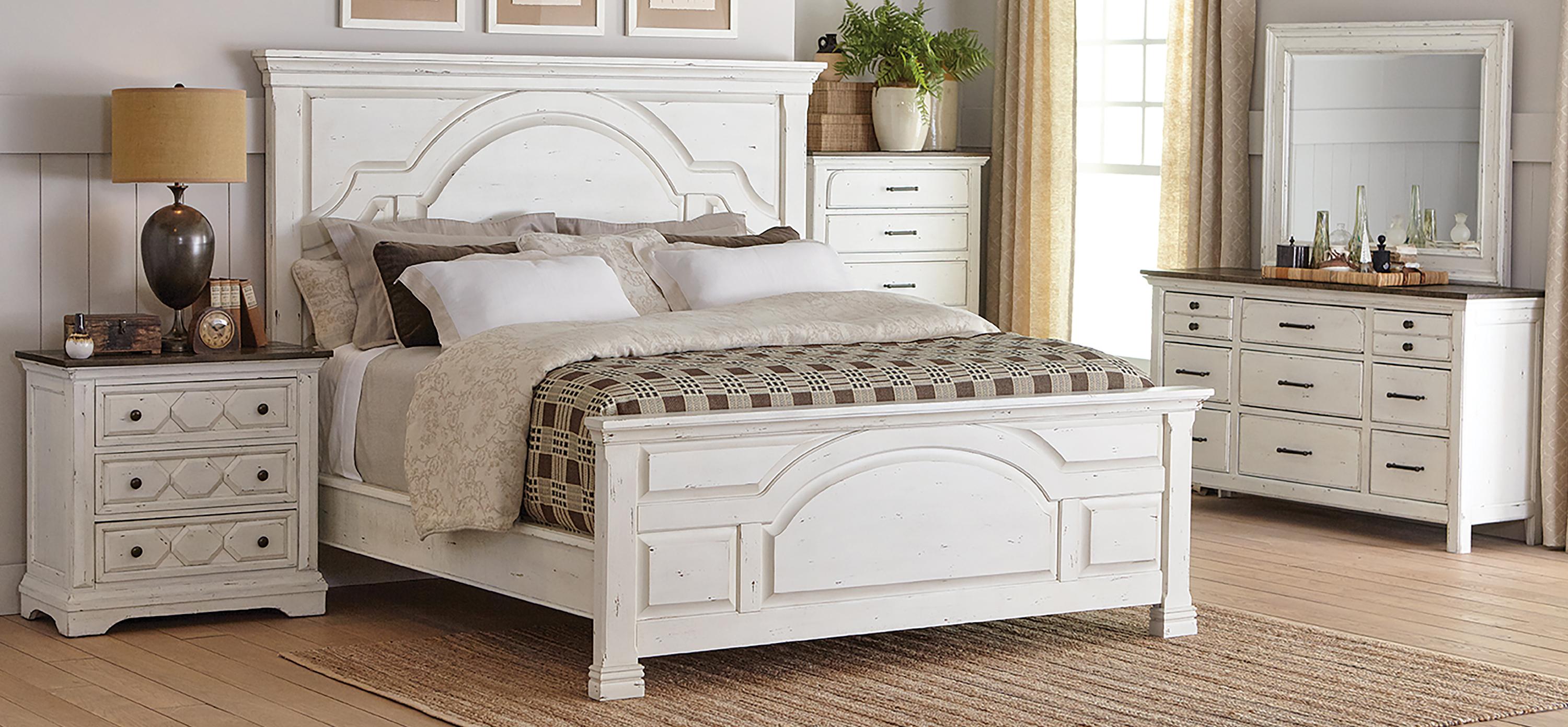 

    
206461KW Transitional White Wood C king bed Cleste by Coaster
