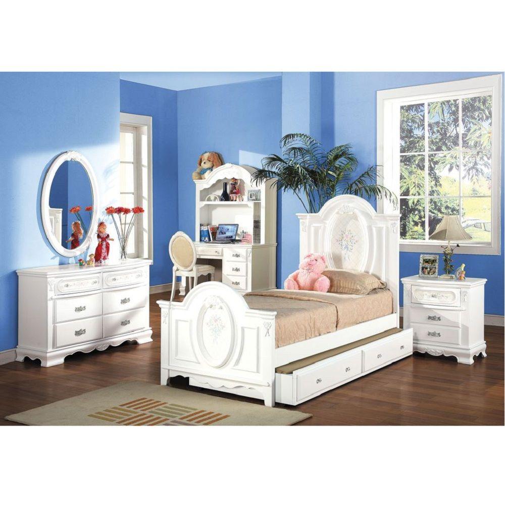 

    
Transitional White Wood Twin Size Bed w/Trundle Acme Flora BD01645T-T-2PCS
