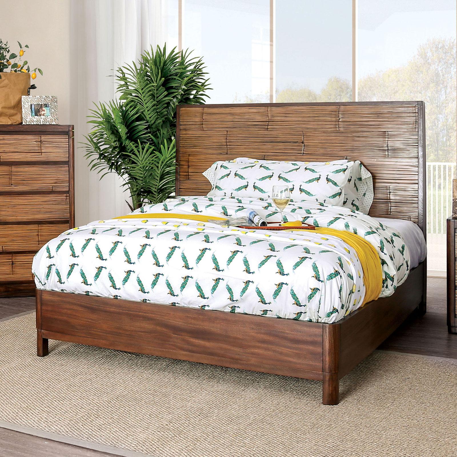 

    
Brown Wood California King Platform Bed COVILHA CM7522CK FoA Group Transitional
