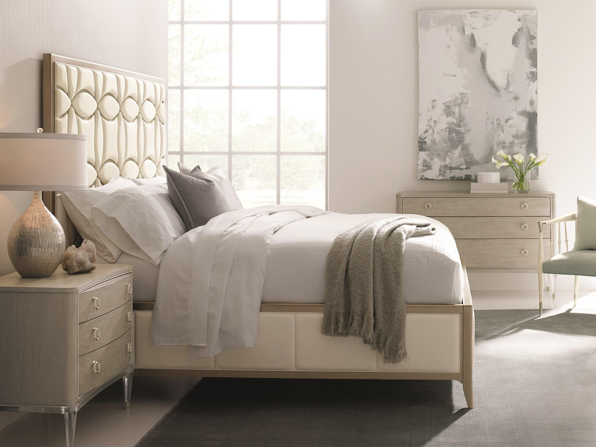 

    
Caracole SLEEPING BEAUTY Platform Bed White/Taupe CON-CALBED-013
