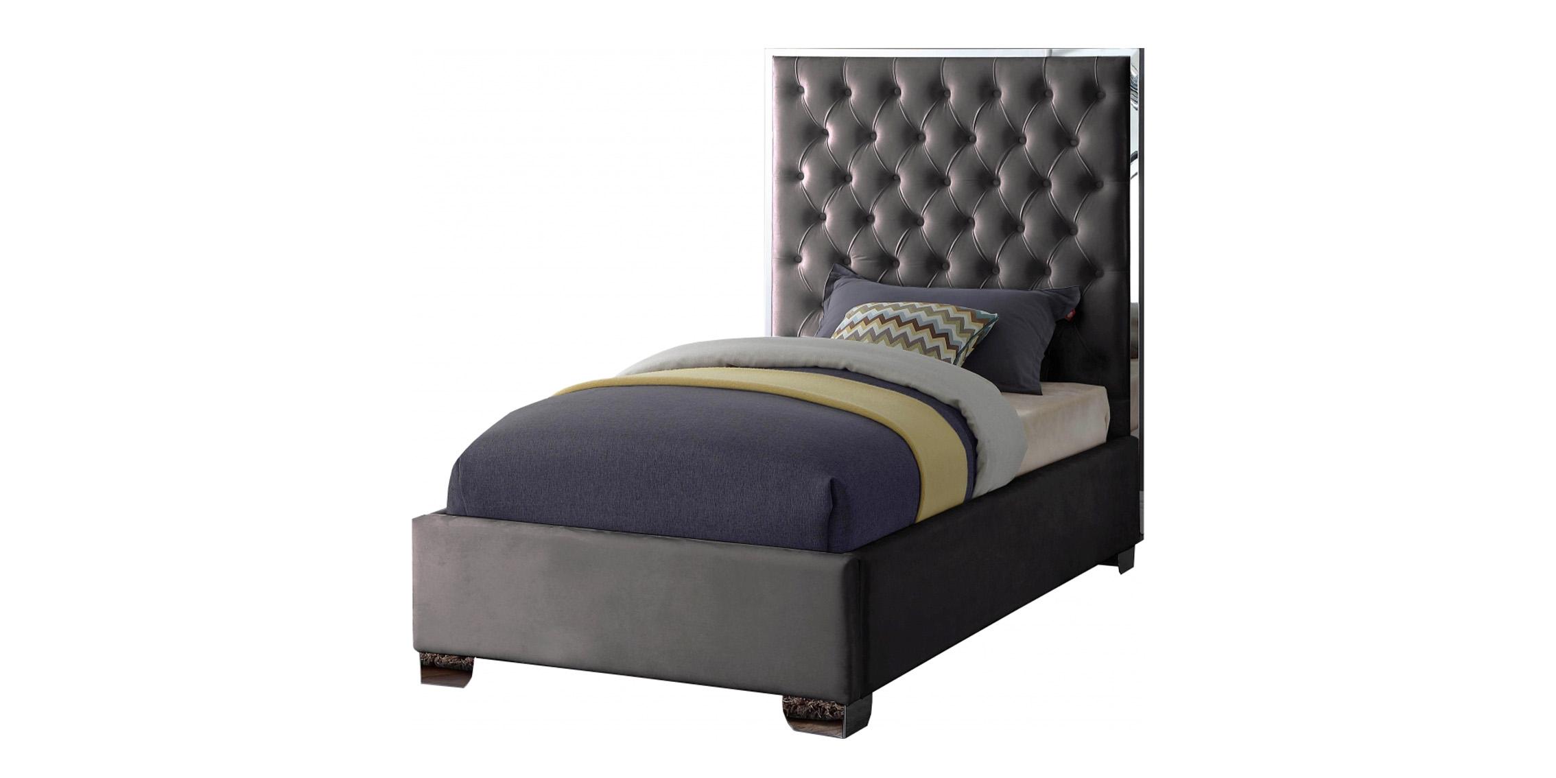 

    
Meridian Furniture LexiGrey-T Platform Bed Gray LexiGrey-T
