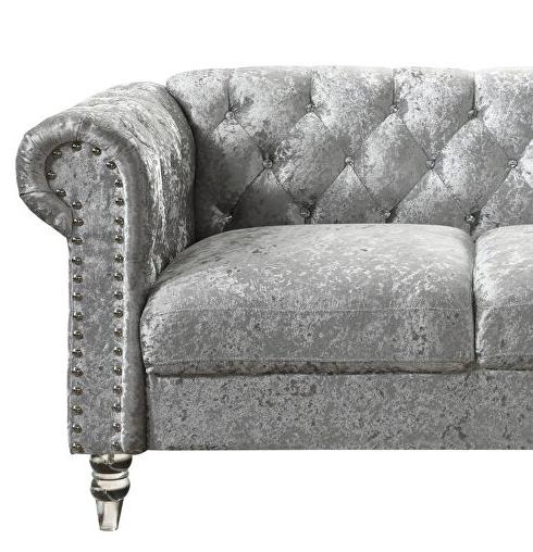 

    
U9550 Tufted Design Glam Grey Velvet Sofa Global USA
