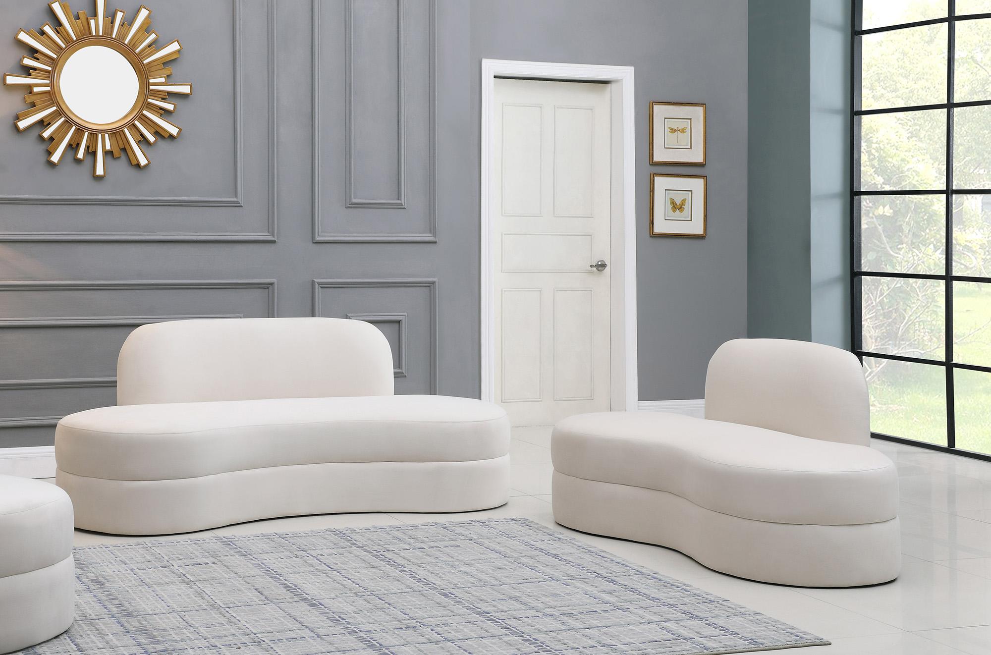 

    
 Photo  Ultra Vogue Cream Velvet Lounge Sofa Set 2Pcs MITZY 606Cream-S Meridian Modern
