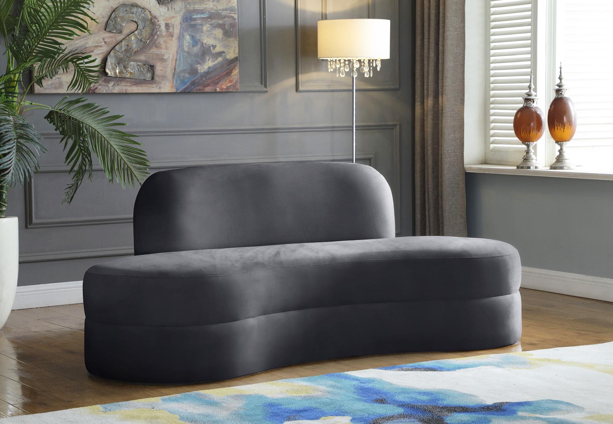 

    
 Photo  Ultra Vogue Grey Velvet Lounge Sofa Set 2Pcs MITZY 606Grey-S Meridian Modern
