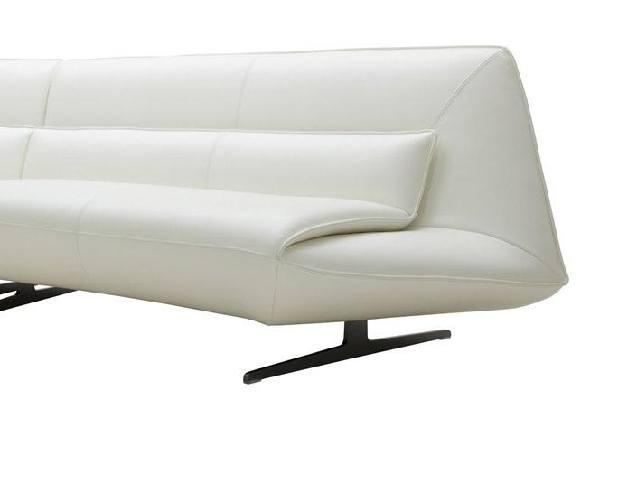 

    
VIG Furniture Divani Casa Beckley Sofa White VGKK5375-WHT-Sofa

