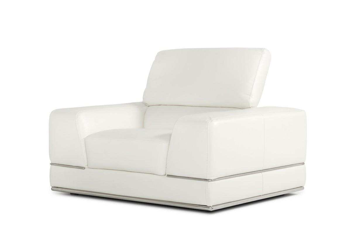 

    
VGKK1576-SET-WHT-Set-3 VIG Furniture Sofa Set

