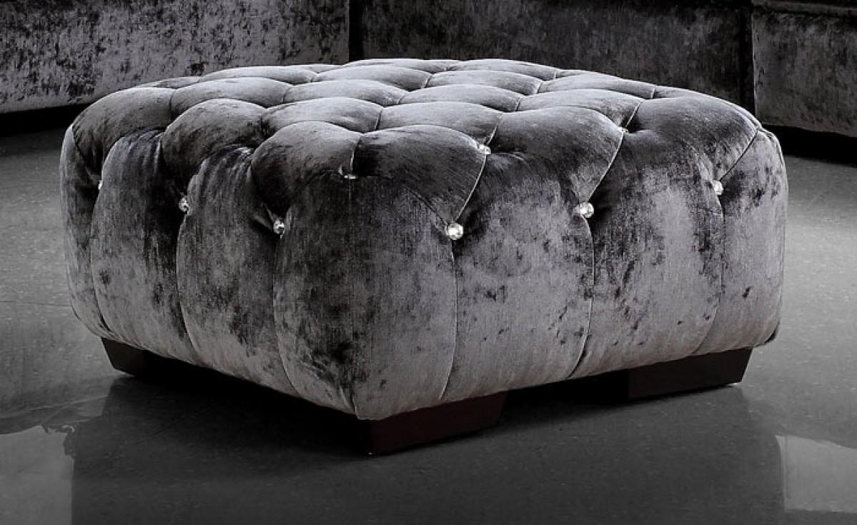 

    
VIG Divani Casa Metropolitan Russian Gray Fabric Tufted Swarovski Crystals Sectional Sofa with Ottoman
