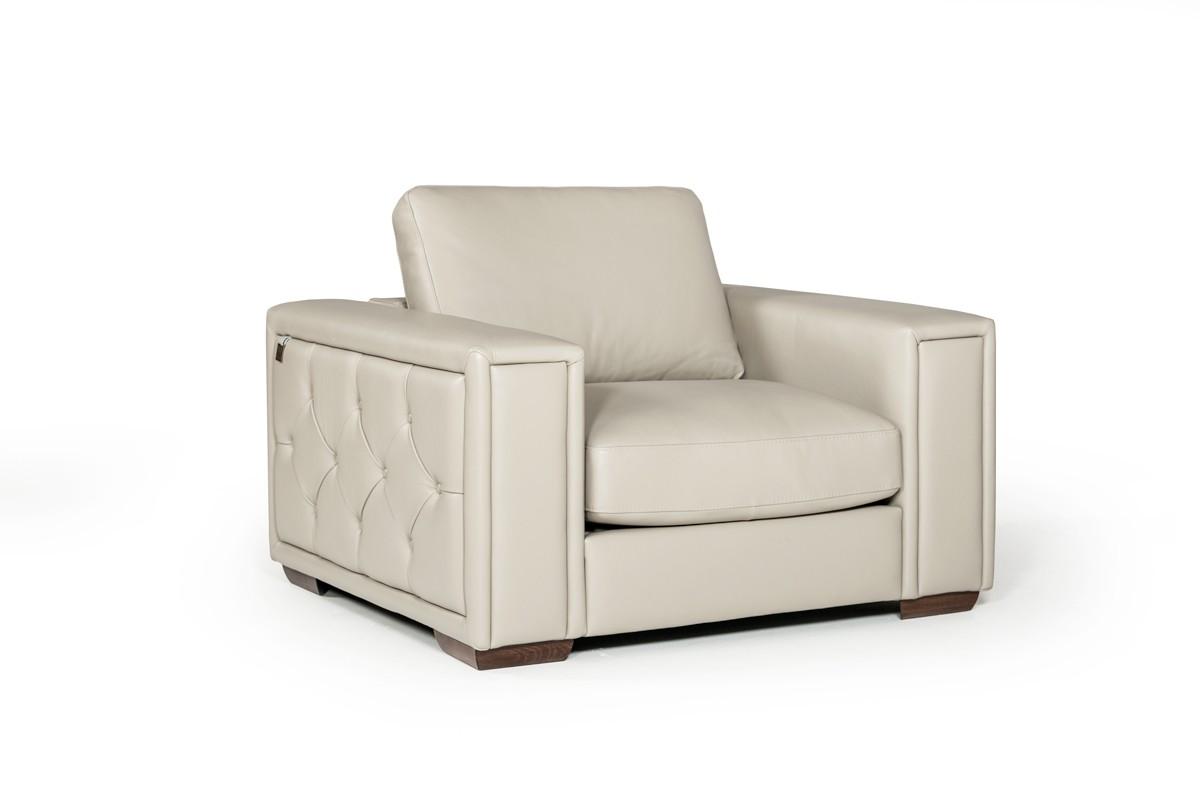 

    
VGNTISEO-LTGRY VIG Furniture Sofa Set
