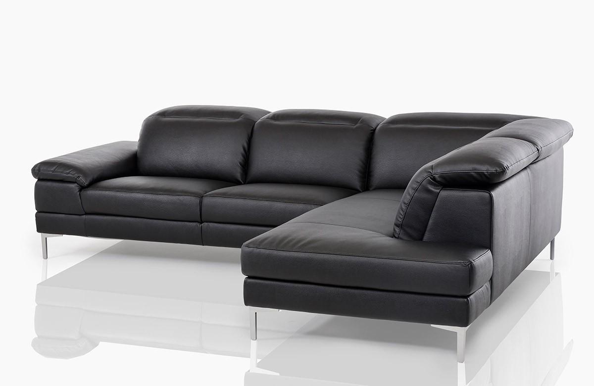 

    
Black Eco-Leather Sectional Sofa Right Chaise VIG Divani Casa Carnation Modern
