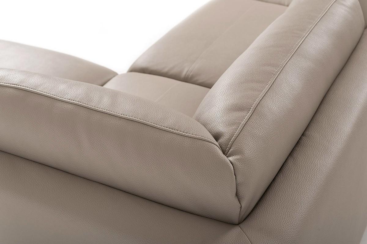 

        
VIG Furniture Divani Casa Peony Sectional Sofa Gray Eco-Leather 00840729110990
