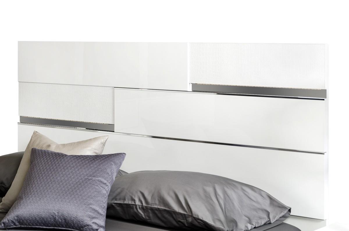 

    
VGACANCONA-BED-WHT-EK-Set-3 VIG Furniture Platform Bedroom Set
