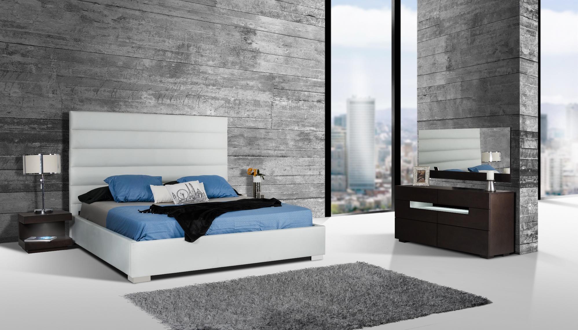 

    
VIG Modrest Kasia White Leatherette Padded King Bed Modern Contemporary
