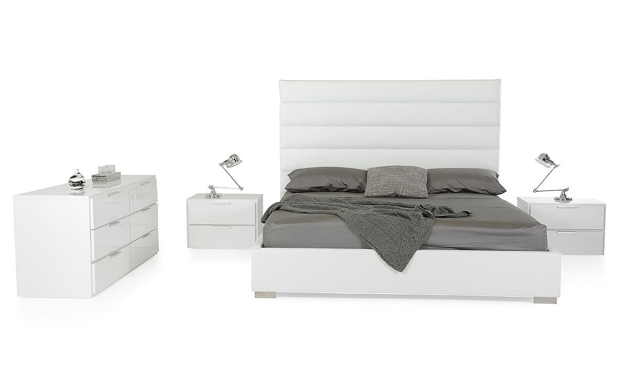 

    
VIG Modrest Kasia White Leatherette Padded King Bed Modern Contemporary
