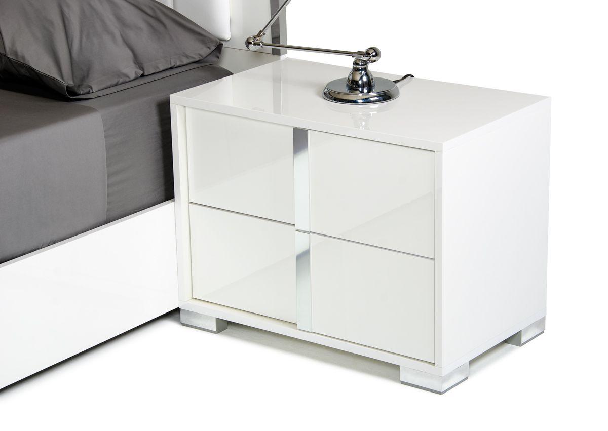 

    
VIG Furniture San Marino Panel Bedroom Set White VGACSANMARINO-BED-WHT-Q-3pcs
