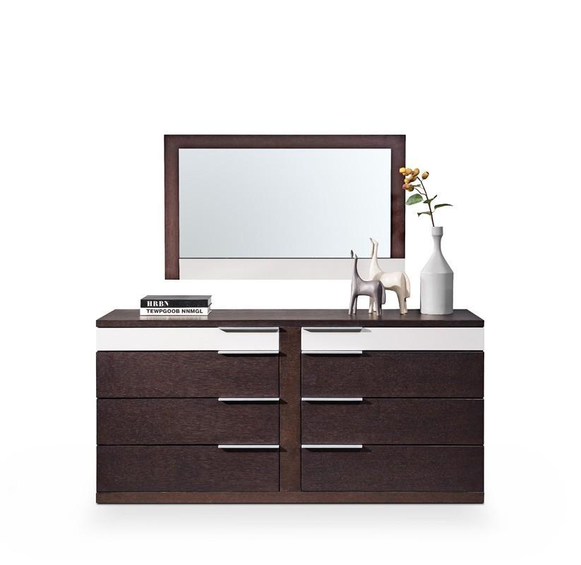 

    
VIG Furniture Modrest Torino Platform Bedroom Set Brown/Gray VGWCSB-B03-BRNGRY-Q-Set-3
