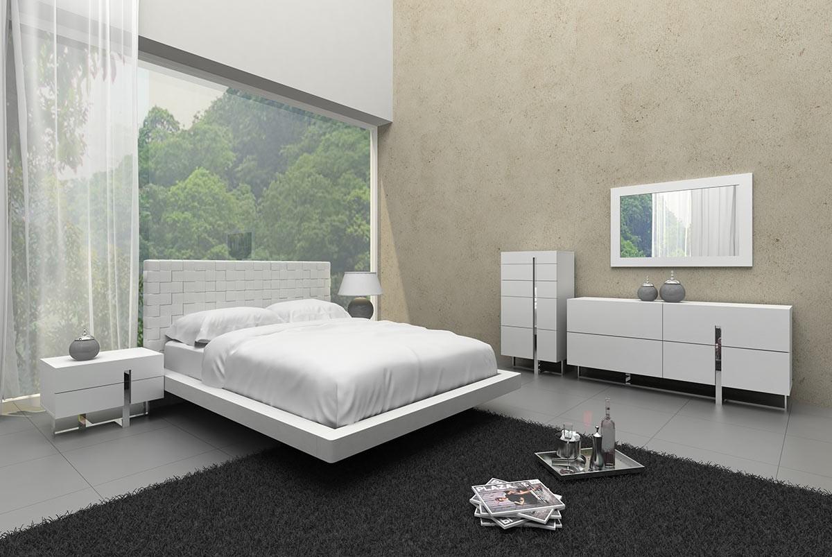 

    
VIG Modrest Voco White Leather Pattern Headboard King Size Bedroom Set 3Pcs
