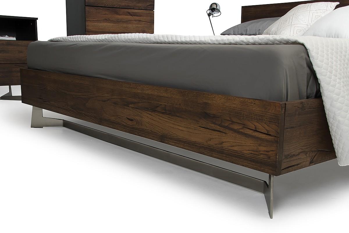 

    
VIG Modrest Wharton Dark Oil Stained Aged Oak King Bed Contemporary
