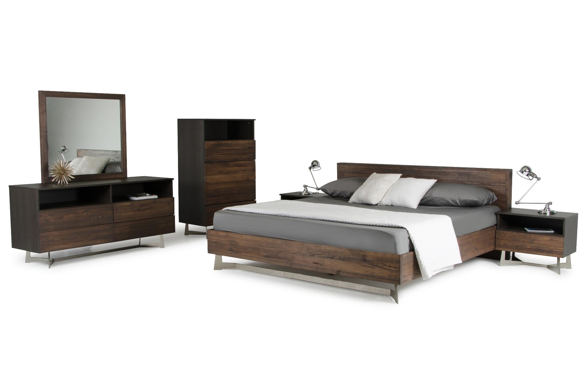 

    
VIG Modrest Wharton Dark Oil Stained Aged Oak Queen Bed Contemporary
