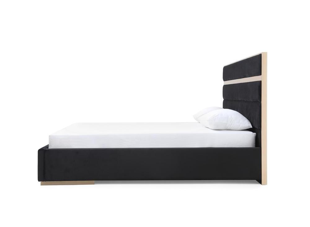 

    
VIG Furniture Cartier Panel Bed Black VGVCBD-A002-Q
