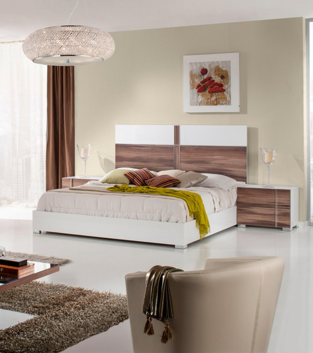 

    
VGACGIOVANNA-SET-EK-5 VIG Furniture Platform Bedroom Set

