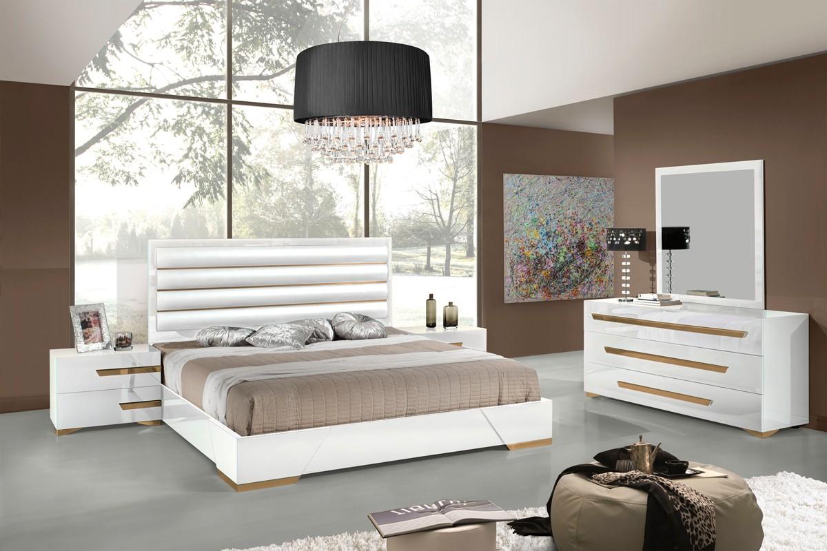 

    
VIG Nova Domus Juliet Modern White Rosegold Lacquer Finish Queen Bedroom Set 5Pcs Made In Italy
