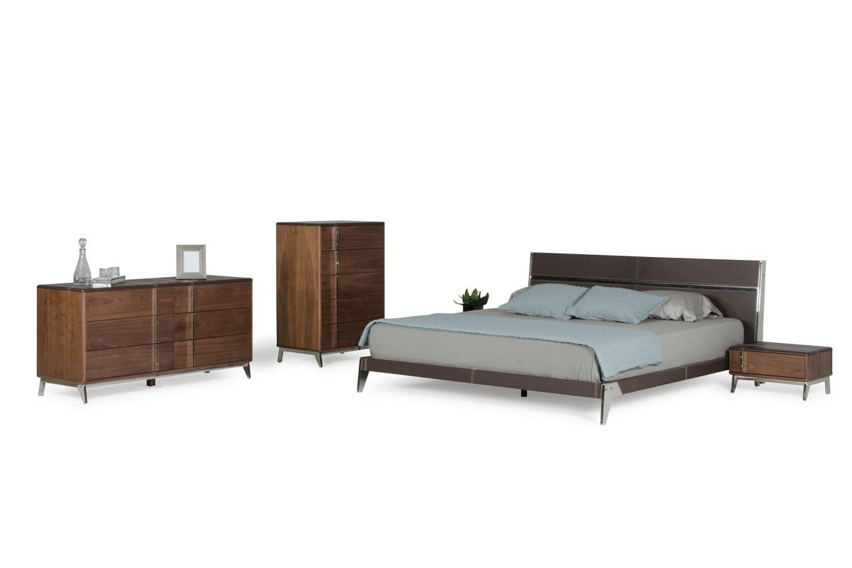 

    
VIG Nova Domus Ria Brown Eco-Leather Stainless Steel Eastern King Bedroom Set 4Pcs
