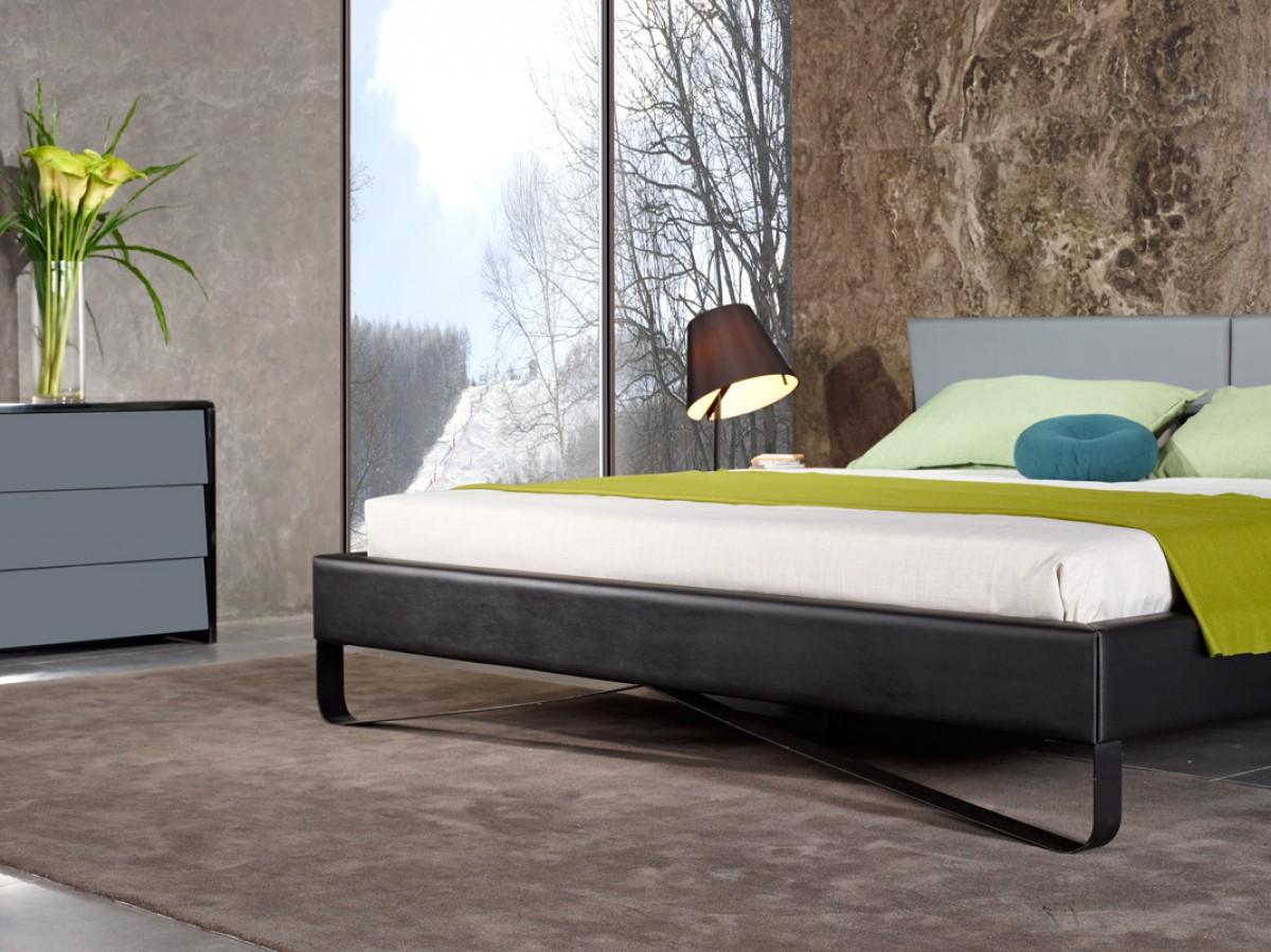 

    
VIG Furniture Nova Domus Stone Platform Bed Black/Grey VGWCVB01-EK
