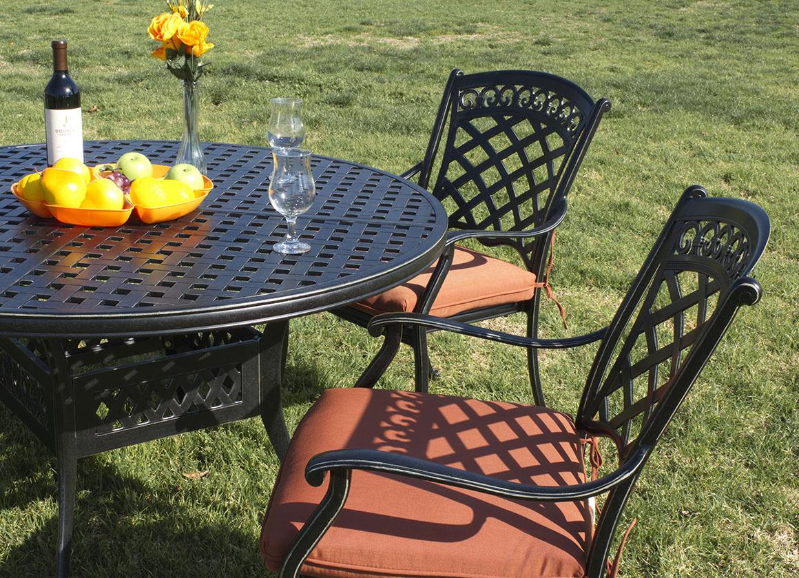 

    
Weave Cast Aluminum 48" Round Dining Table  by CaliPatio
