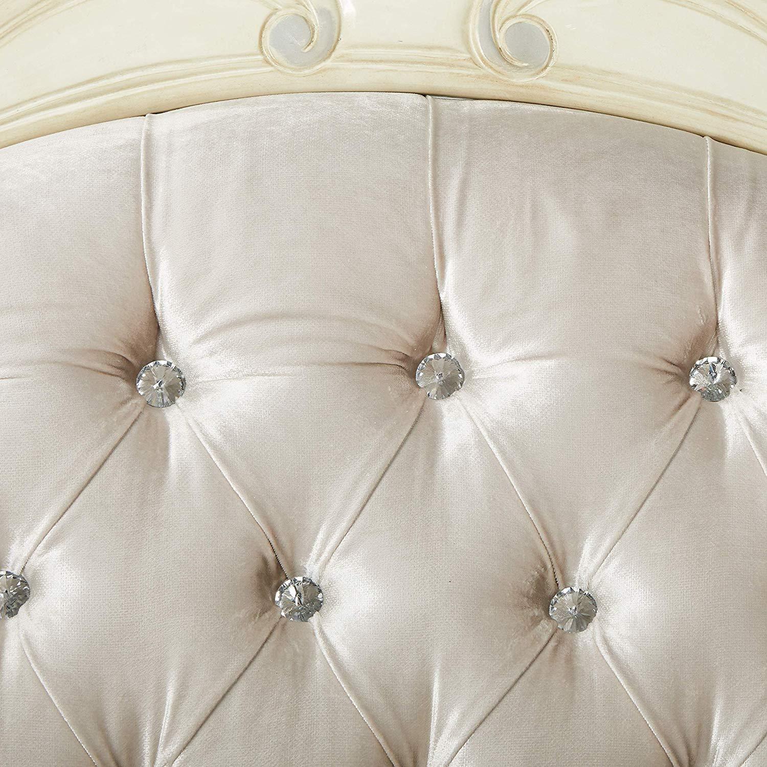 

                    
Buy Luxury Crystal Tufted Ivory Velvet & Bone White Welton 92" Carved Sofa Set 3Pcs
