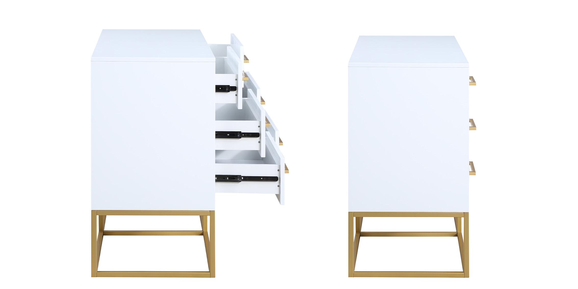 

    
Meridian Furniture MAXINE 848White-D Dresser White/Gold 848White-D
