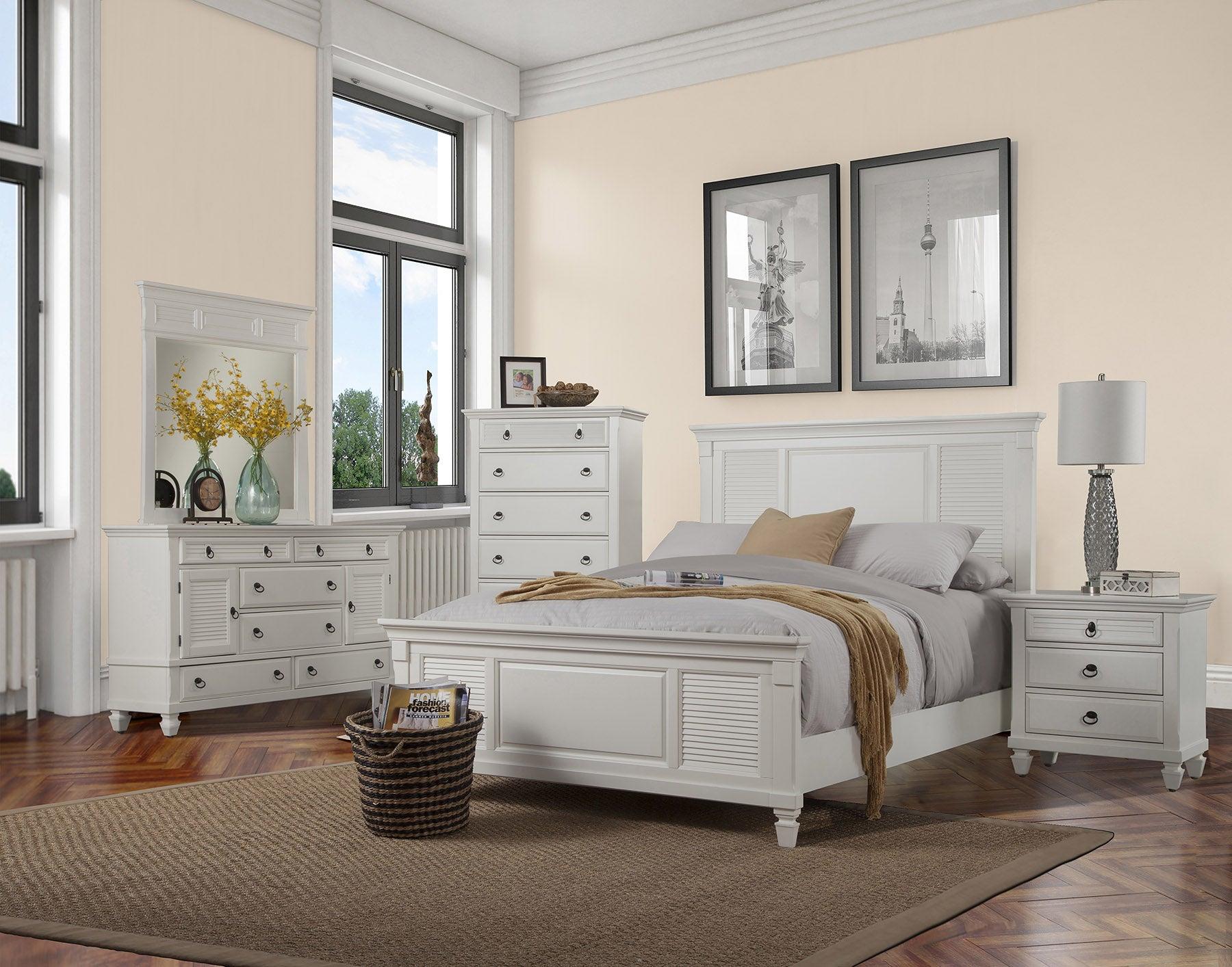 

    
White Cal King Shutter Panel Bedroom Set 5 WINCHESTER ALPINE Traditional Modern
