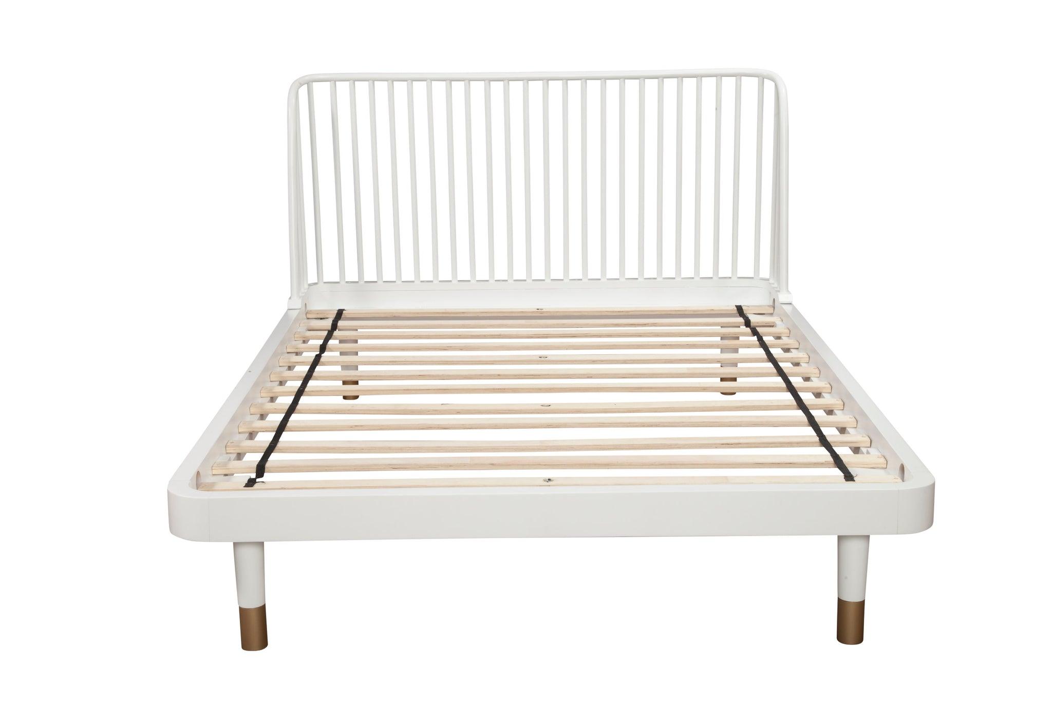 

        
Alpine Furniture MADELYN Platform Bed White  840108500992
