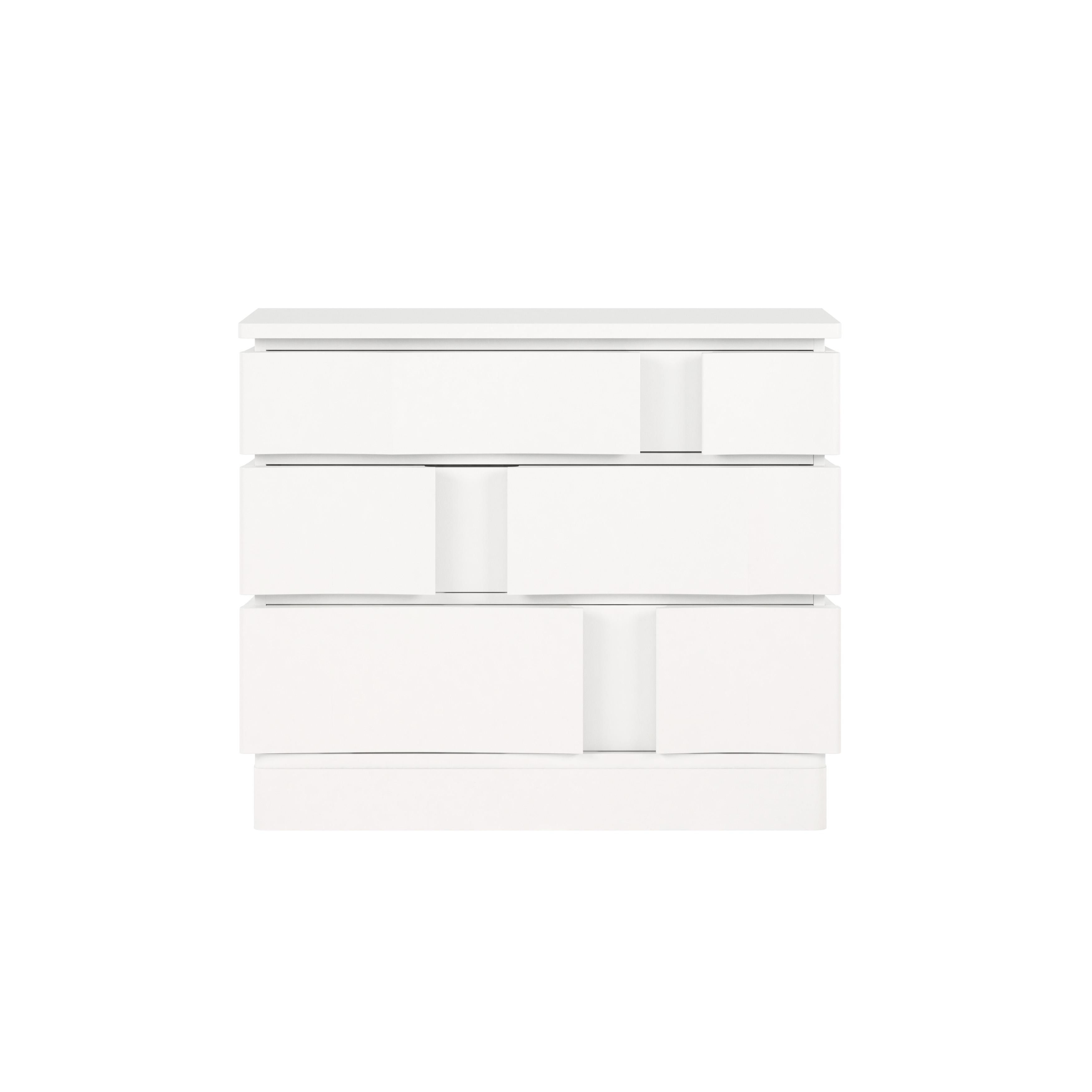 

    
White Chest w/ 3 Drawers by A.R.T. Furniture Portico
