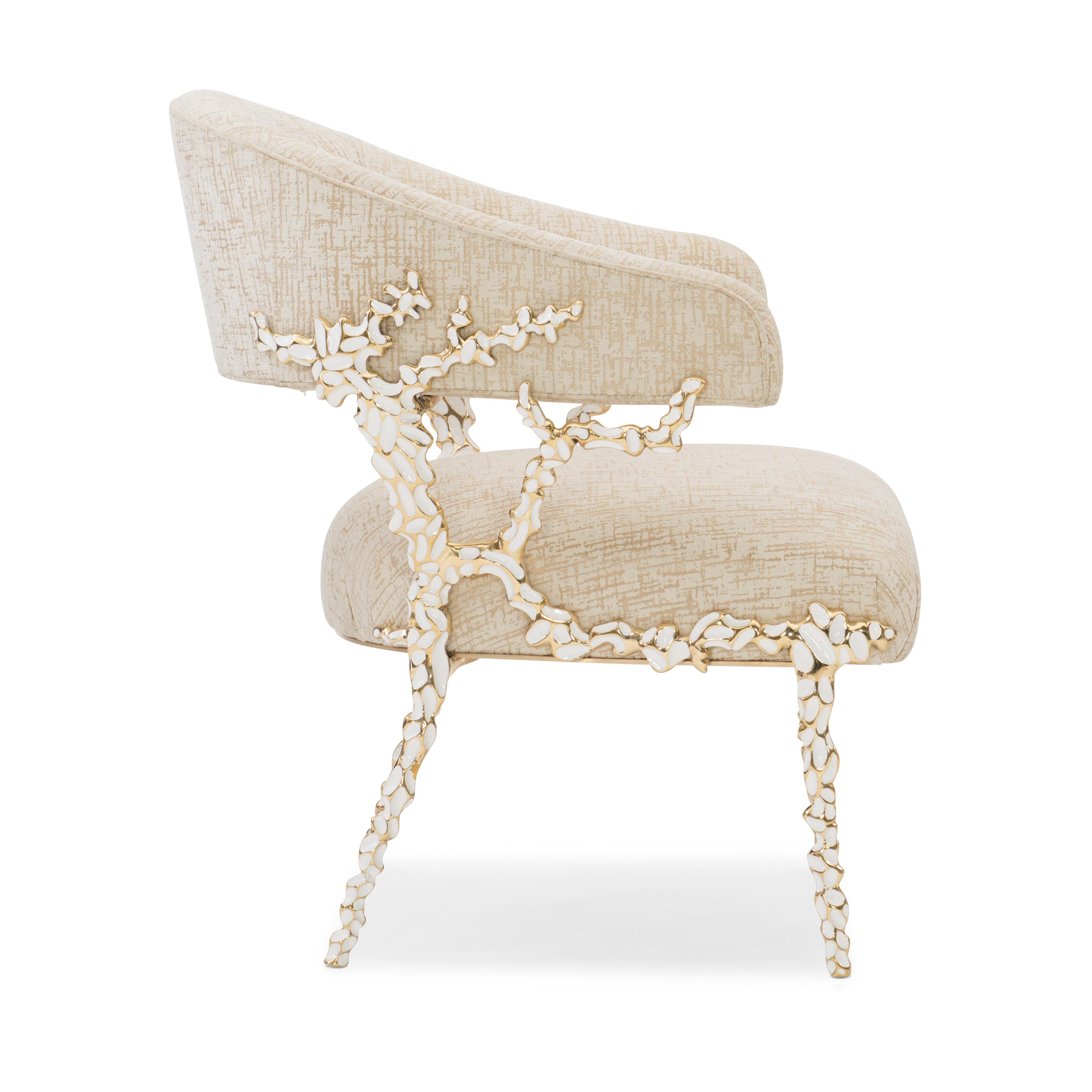 

        
Caracole Glimmer Of Hope Accent Chair Gold/Beige Fabric 662896031676
