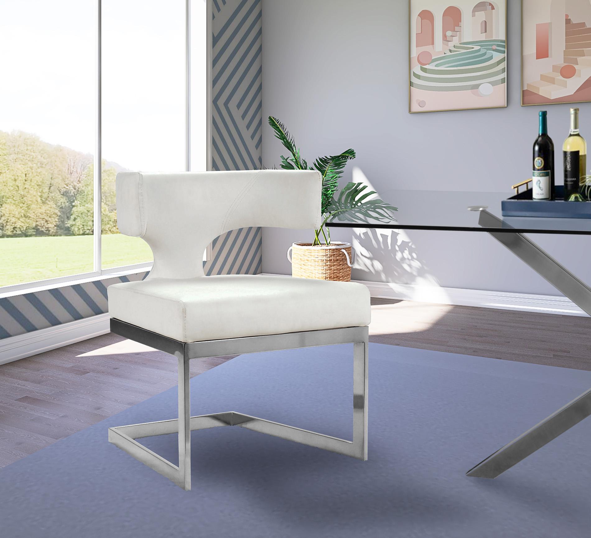 

        
Meridian Furniture ALEXANDRA 95W4hite-C Dining Chair Set Chrome/White Faux Leather 753359807164
