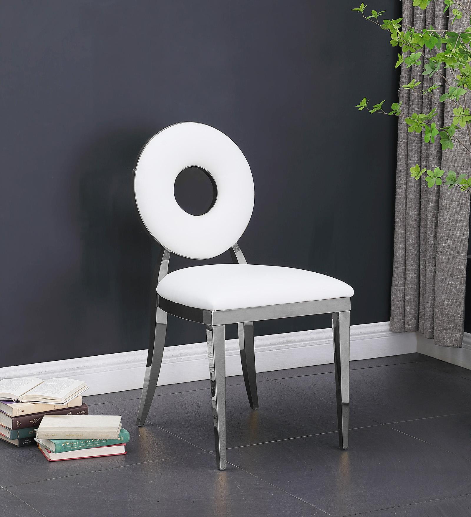

    
White Faux Leather & Chrome Chair Set 2 CAROUSEL 859White-C Meridian Modern
