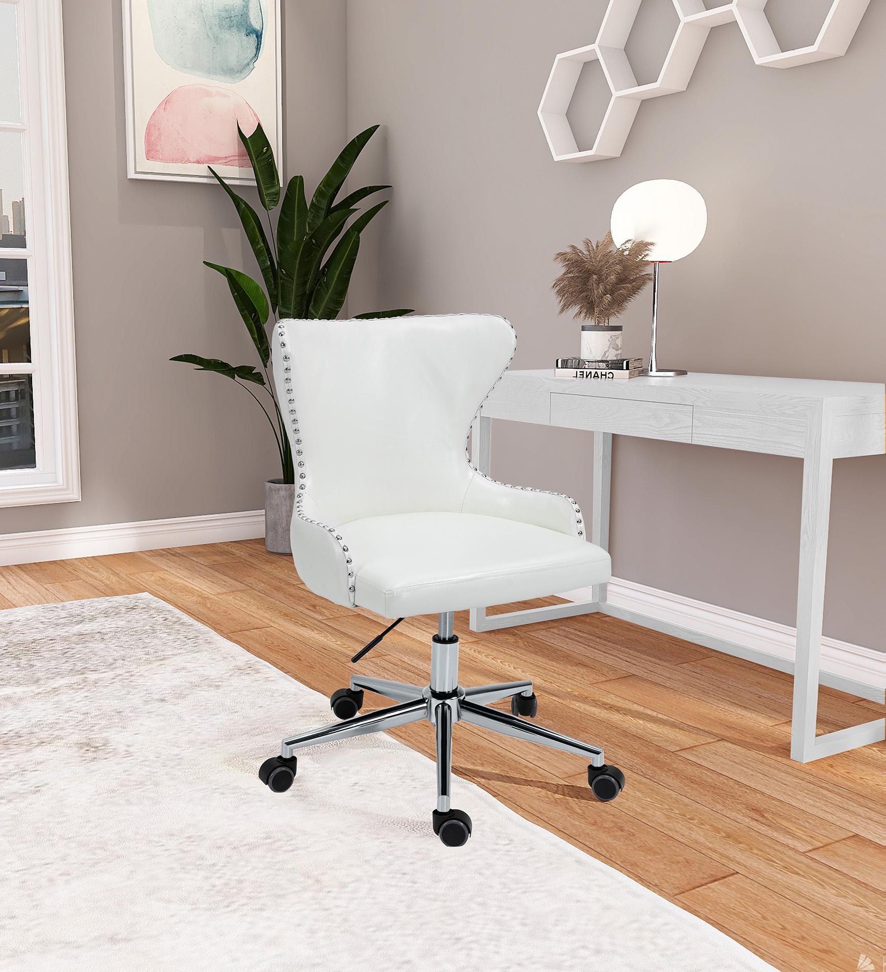 

    
White Faux Leather & Chrome Swivel Office Chair HENDRIX 168White Meridian Modern

